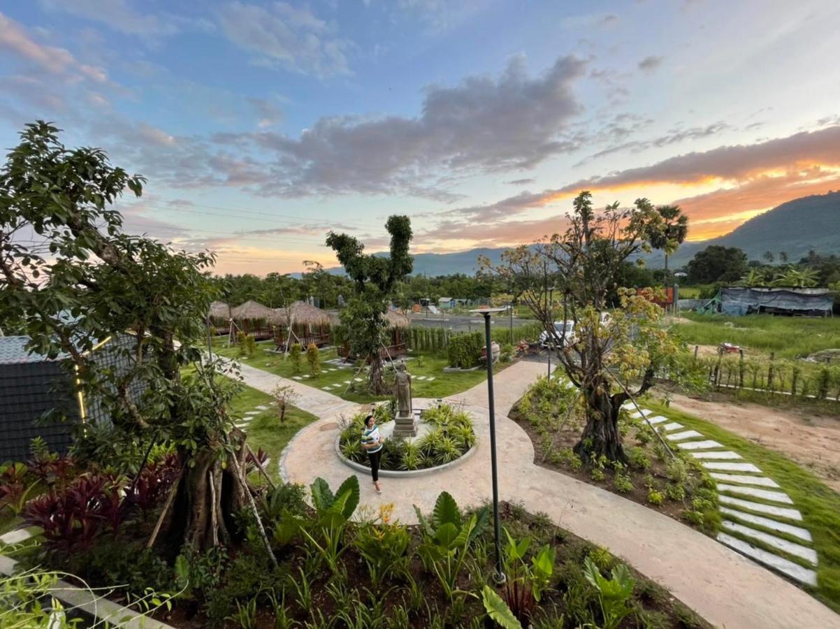 Kampot Tropical Village エクステリア 写真